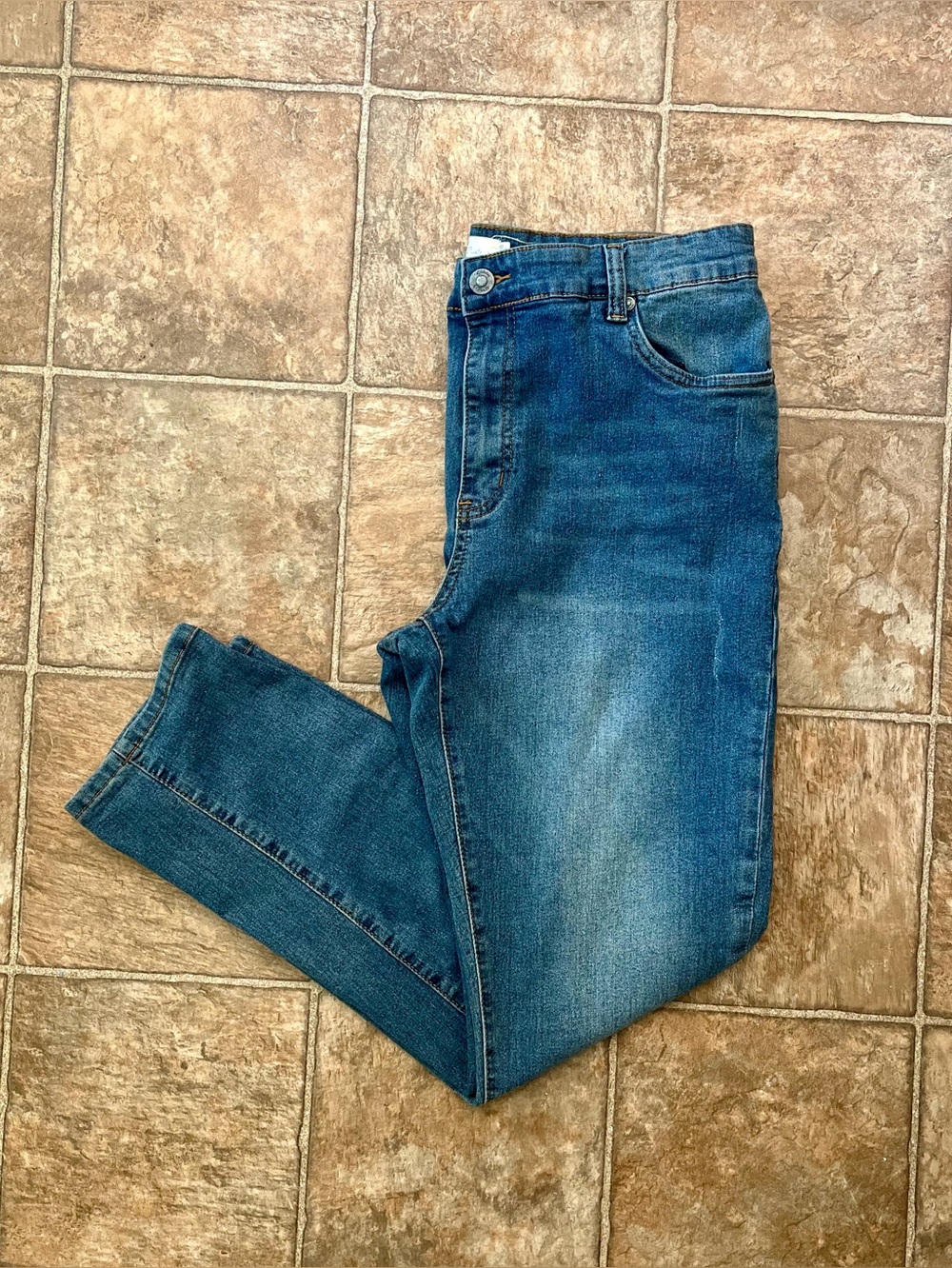 Stitches & Rivets Men’s Straight Leg Jeans 36”x 30” Medium Wash-GUC